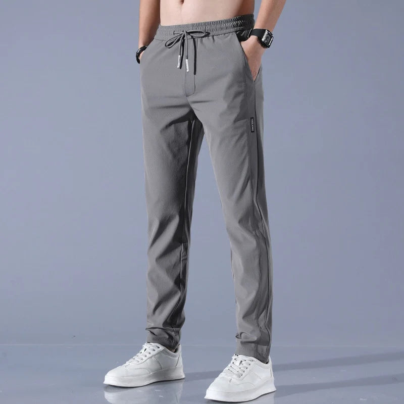 1+1 Gratis | EasyChino™️ - Stretch Herren Hose